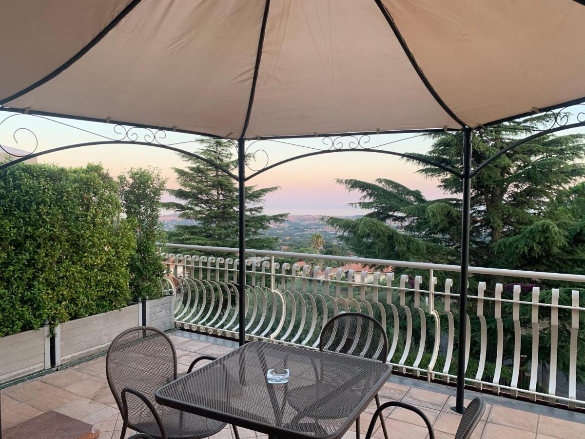 Aparthotel Etna Royal View Trecastagni Esterno foto