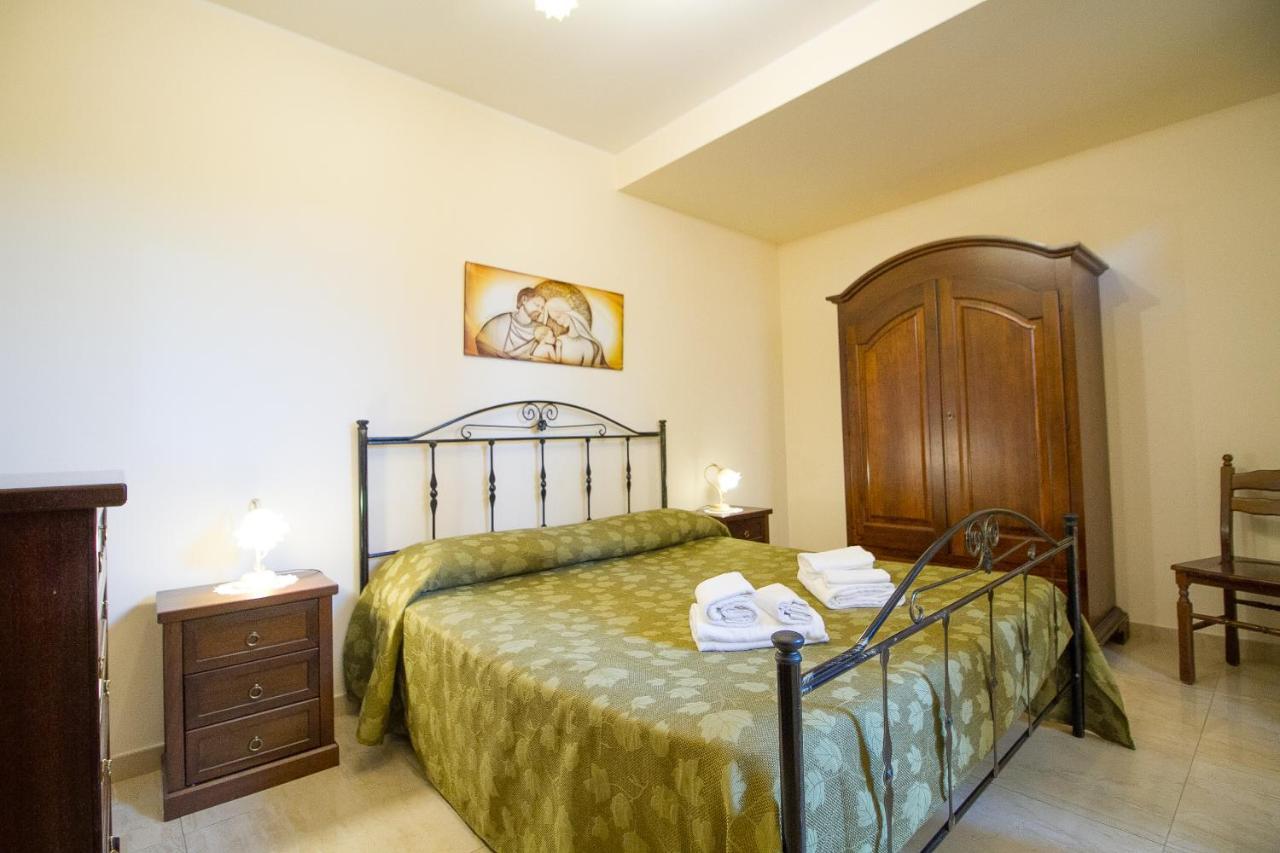 Aparthotel Etna Royal View Trecastagni Esterno foto