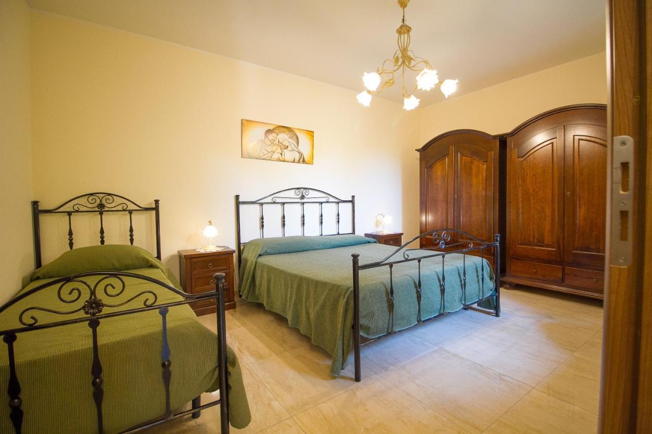 Aparthotel Etna Royal View Trecastagni Esterno foto