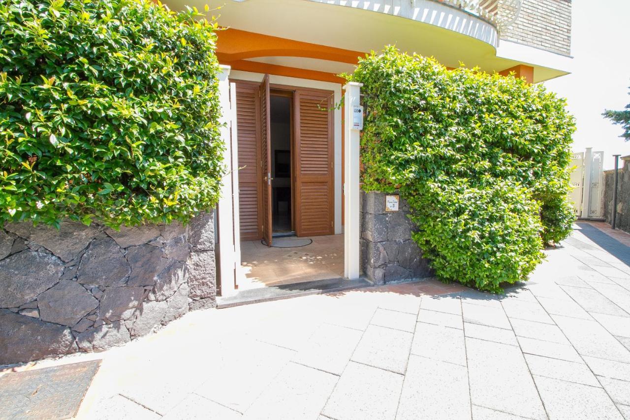 Aparthotel Etna Royal View Trecastagni Esterno foto