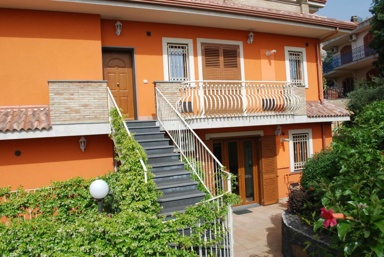 Aparthotel Etna Royal View Trecastagni Esterno foto