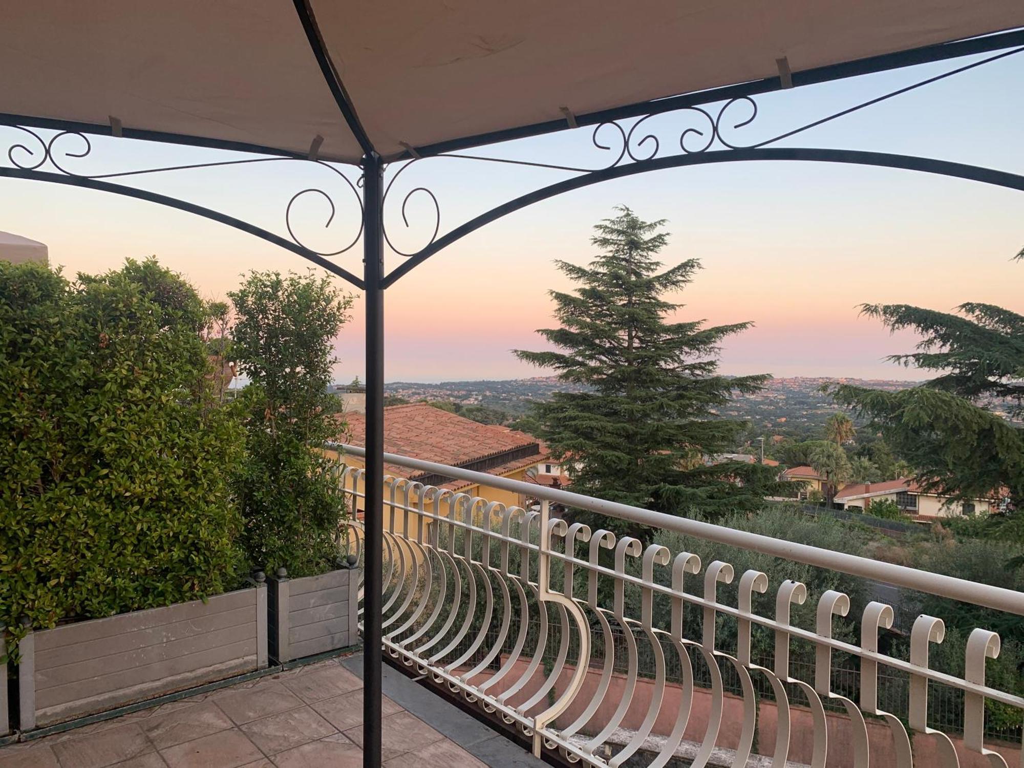 Aparthotel Etna Royal View Trecastagni Camera foto