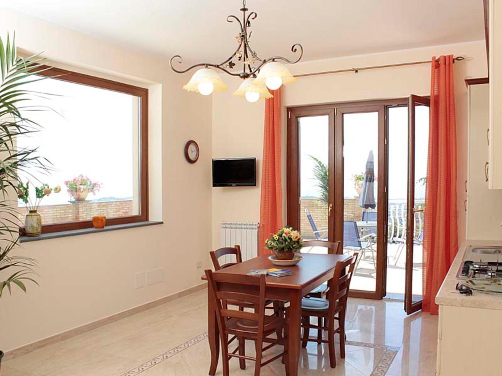 Aparthotel Etna Royal View Trecastagni Esterno foto
