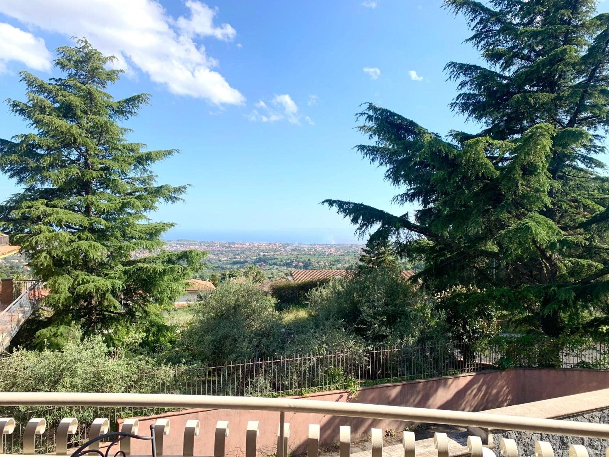 Aparthotel Etna Royal View Trecastagni Esterno foto