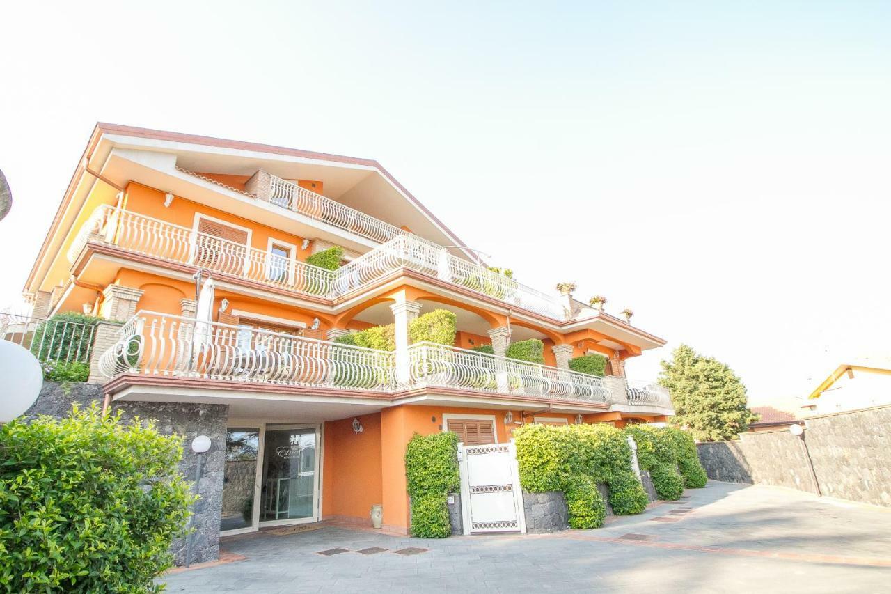 Aparthotel Etna Royal View Trecastagni Esterno foto